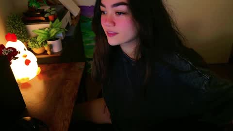 Snapshot of annatigarr chatting on 10.06.25 meow online show from 10.06.25