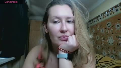 AnnaXLovers online show from 10.27.25