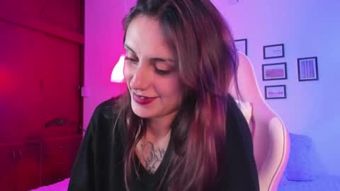 Snapshot of anne_bloom_ chatting on 12.15.24 Anne online show from 12.15.24