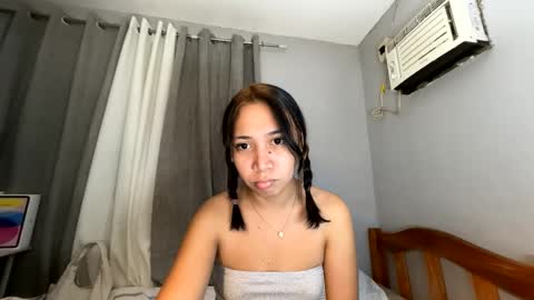 anne_chanelx online show from 04.15.26