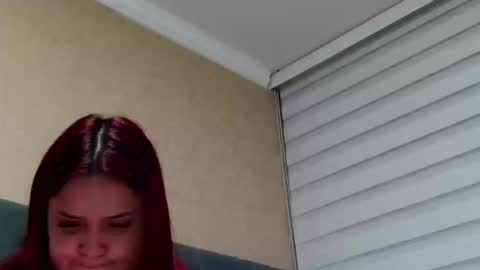 Snapshot of anne_julienne chatting on 09.20.25       online show from 09.20.25