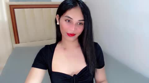 SWEET ANNE online show from 10.12.25