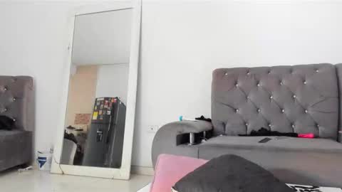 Annie  online show from 01.12.26