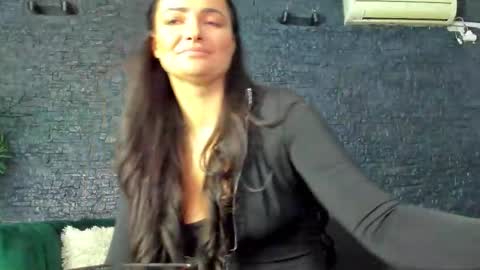 annesins online show from 10.02.25