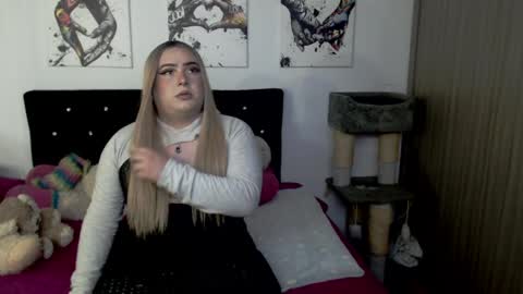 Anne VanHelsing online show from 05.02.26