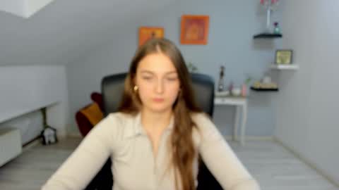 Snapshot of annewilsonn chatting on 11.10.25 annewilsonn online show from 11.10.25