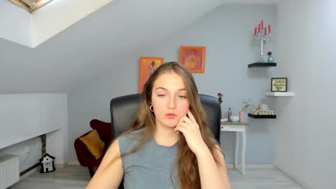 Snapshot of annewilsonn chatting on 11.11.25 annewilsonn online show from 11.11.25