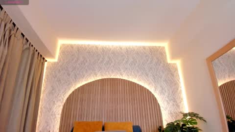 Snapshot of annhya chatting on 11.13.25 Annhya online show from 11.13.25