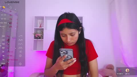 Snapshot of anni99_ chatting on 12.11.24 Anni online show from 12.11.24