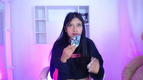 Snapshot of anni99_ chatting on 01.15.25 Anni online show from 01.15.25