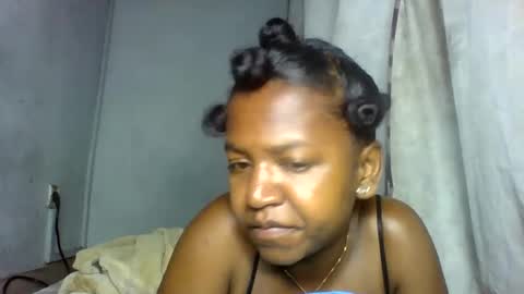 annick98 online show from 02.15.26