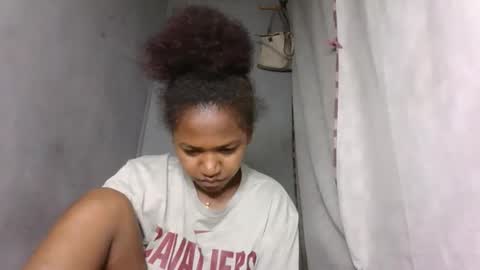 annick98 online show from 02.25.26