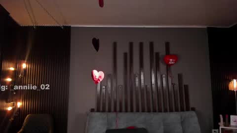 annie_barozzi online show from 02.15.25