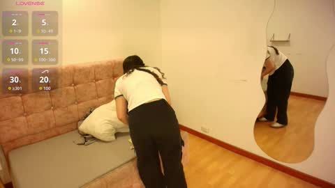 Annie Bonnie   online show from 02.26.26