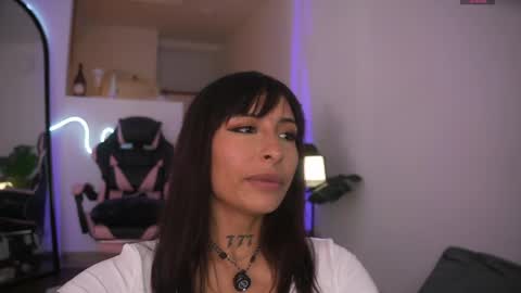 Annie online show from 04.14.26