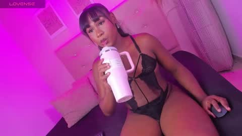 annie_dolce_ online show from 03.02.26