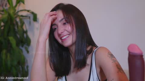 Annie    online show from 01.08.25