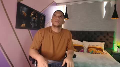 Annie lii online show from 11.30.25