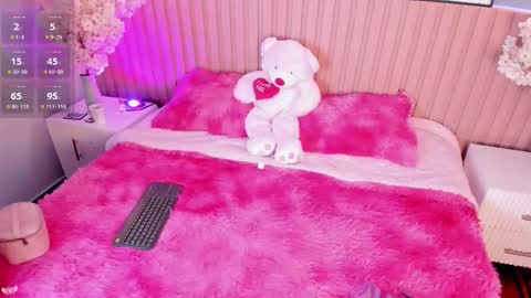   online show from 10.09.25