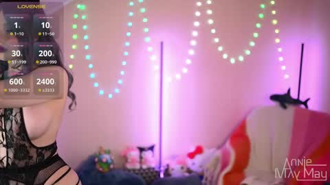 Annie May   online show from 04.10.26