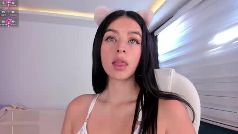 Snapshot of annie_roberts7 chatting on 01.12.25 Annie Roberts online show from 01.12.25