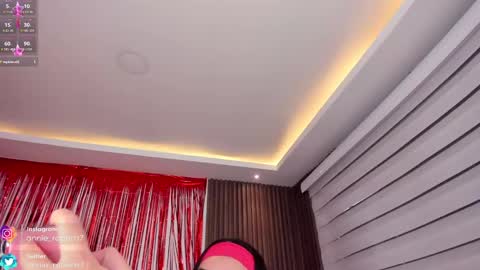 Snapshot of annie_roberts7 chatting on 01.21.25 Annie Roberts online show from 01.21.25