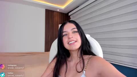 Snapshot of annie_roberts7 chatting on 02.11.25 Annie Roberts online show from 02.11.25