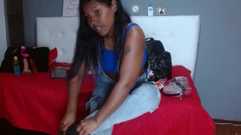 annie_scott_ online show from 02.18.25