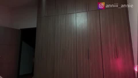 JEANNE no olvides seguirme dont forget follow me  uu online show from 12.16.25