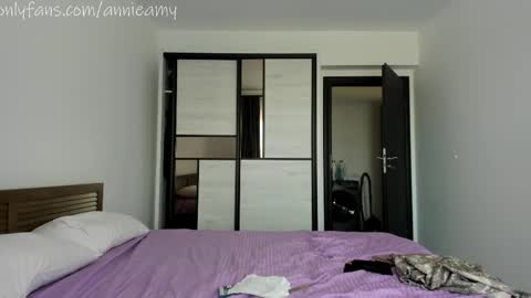 Annie online show from 10.31.25