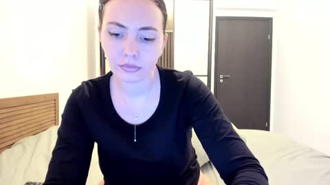 Annie online show from 11.15.25