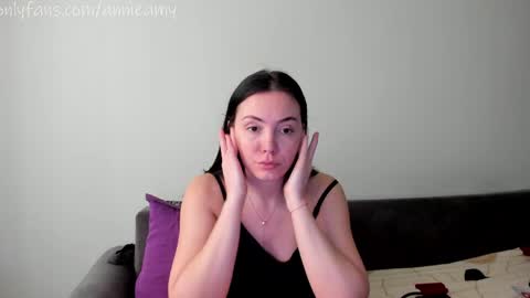 Annie online show from 04.16.26