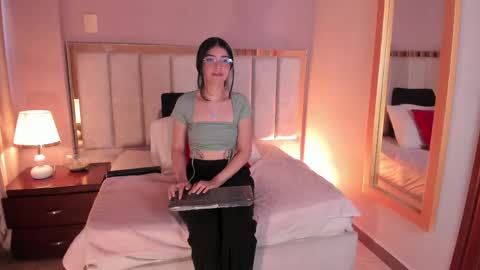 Snapshot of anniebluee_ chatting on 05.29.26 Annie Bluee online show from 05.29.26