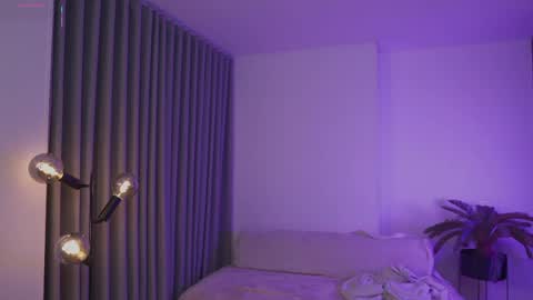Annie FREE TRIAL IN BIO online show from 05.11.26