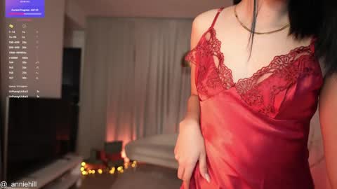 Snapshot of anniehillofficial_ chatting on 12.20.24 anniehillofficial_ online show from 12.20.24