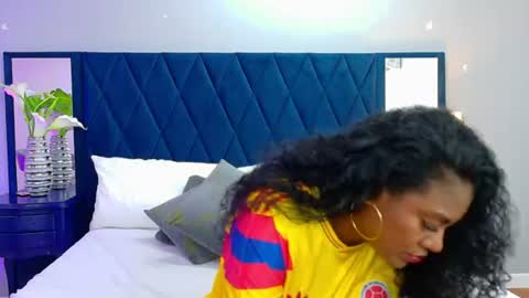 Snapshot of annieleigt chatting on 06.17.26 Annie Leigt online show from 06.17.26