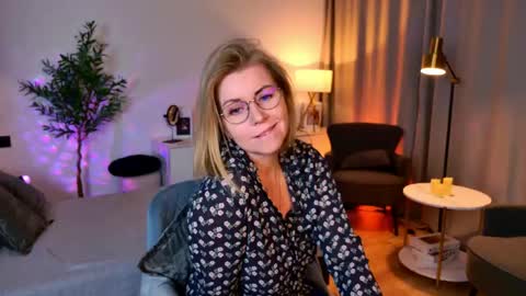 Annie online show from 05.19.26