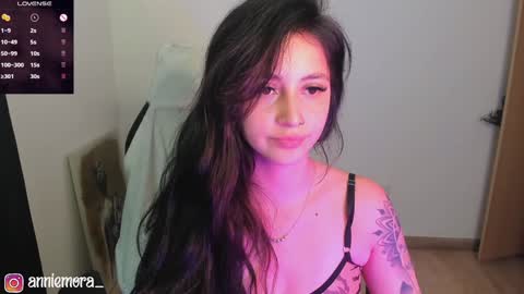 Annie online show from 01.12.25