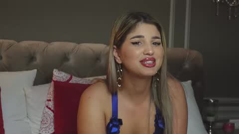 AnnieStyles online show from 03.03.25