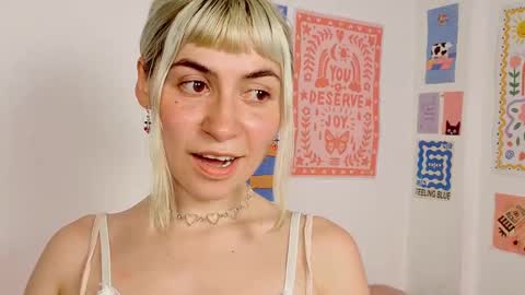 Snapshot of annietinky chatting on 09.20.25 annietinky online show from 09.20.25