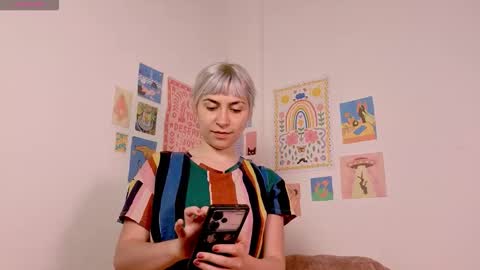 Snapshot of annietinky chatting on 12.15.25 annietinky online show from 12.15.25