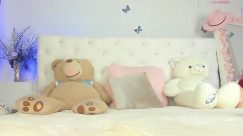 Snapshot of annigv chatting on 02.03.25 Angels Melody online show from 02.03.25