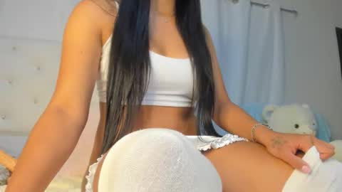 Snapshot of annigv chatting on 09.30.25 Angels Melody online show from 09.30.25