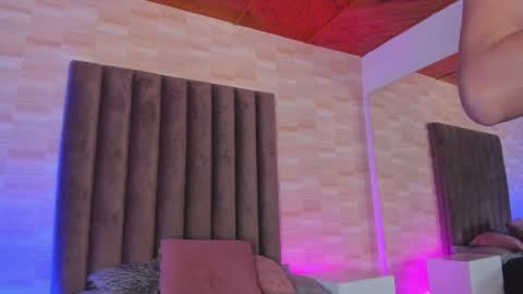 Annie  Alex online show from 12.20.24