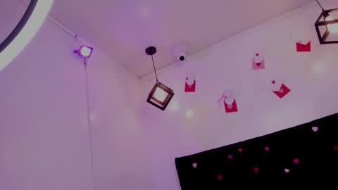 Annie Evans  online show from 02.13.26