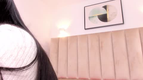 Snapshot of anniie_queen chatting on 02.01.25 Annie Queen online show from 02.01.25