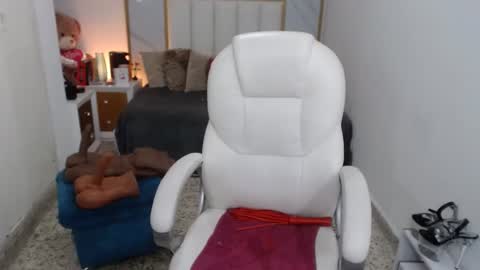 anna online show from 01.26.25