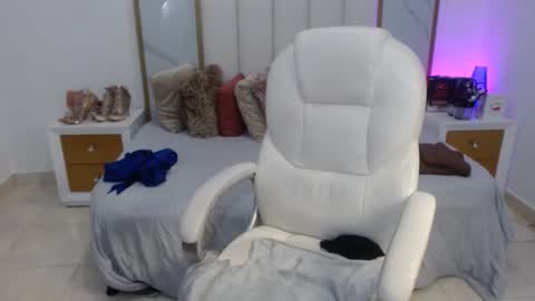 anna online show from 12.19.25