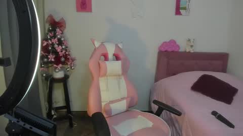 Snapshot of annubis_lia chatting on 12.03.24 SOFIA INDEPENDENT MODEL online show from 12.03.24