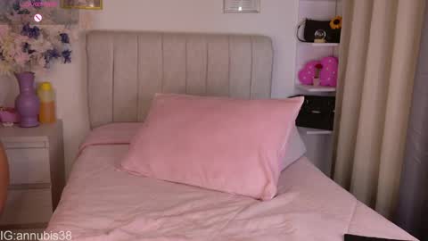 Snapshot of annubis_lia chatting on 05.13.26 SOFIA INDEPENDENT MODEL online show from 05.13.26
